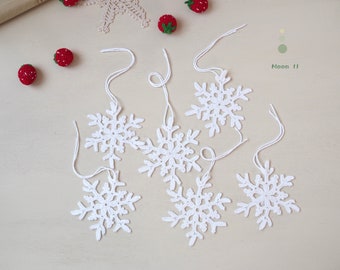 White Snowflake set of 6| Crochet snowflake ornaments | Christmas ornaments |Christmas decor| snowflake garland, hanging photo display.