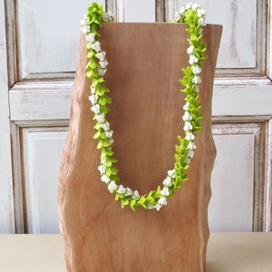 Green Pakalana  with Crown flower Lei ,Clay flower Lei, Hawaiian  Lei , Summer Necklace, Aloha Lei , wedding lei,Hula Accessories