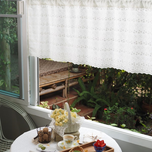 Paar Vintage Maiglöckchen Spitze Cafe Vorhang 02 mit Vorhang Raffhaltern | Shabby Chic|Bauernhaus Vorhang | Küchenvorhang, Badezimmer