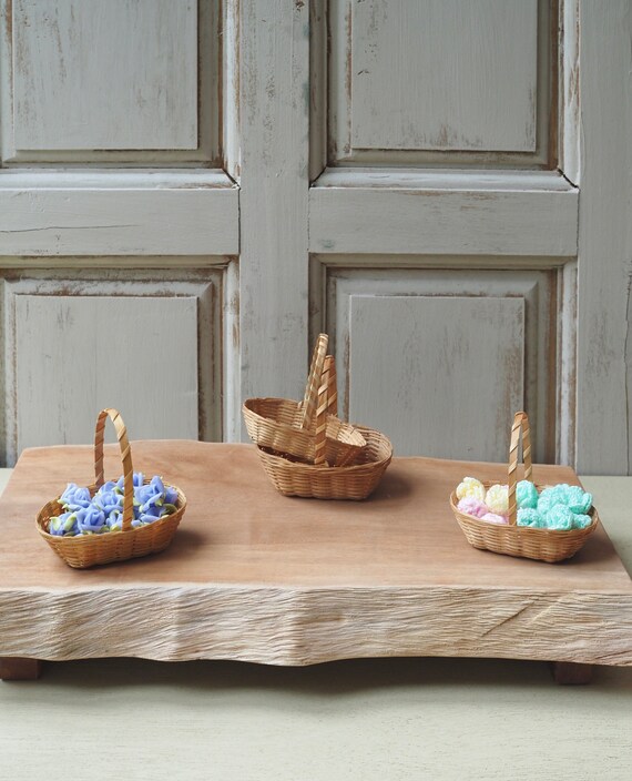 6 Stuks Miniatuur Rotan Manden Voor Poppenhuis – Realistische Hars Mandjes Voor Slaapkamer, Kleedkamer Of Diorama (2,5 Cm)