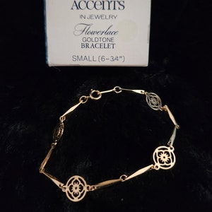 Avon 1970s Flowerlace Goldtone Small Bracelet