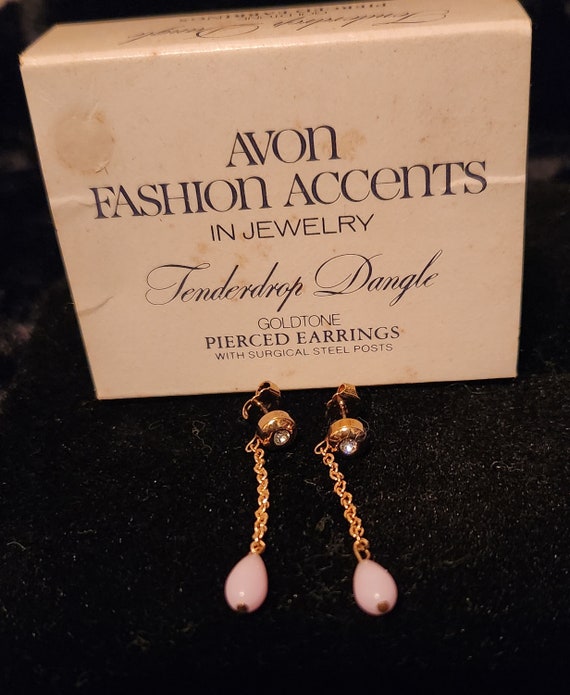 1979 Avon 'Tenderdrop Dangle' Goldtone Earrings - image 1