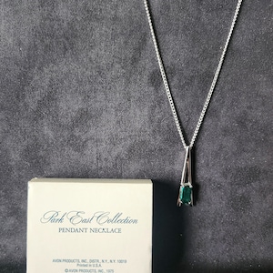 Collar de la colección Avon 1975 Park East