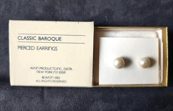 Avon 1982 Classic Boroque Earrings - image 1