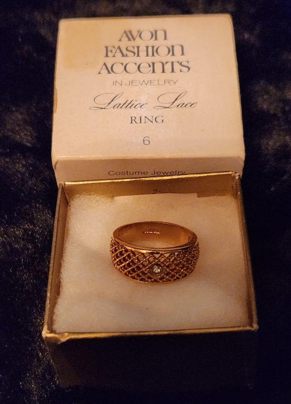 Avon 1978 Lattice Lace Ring