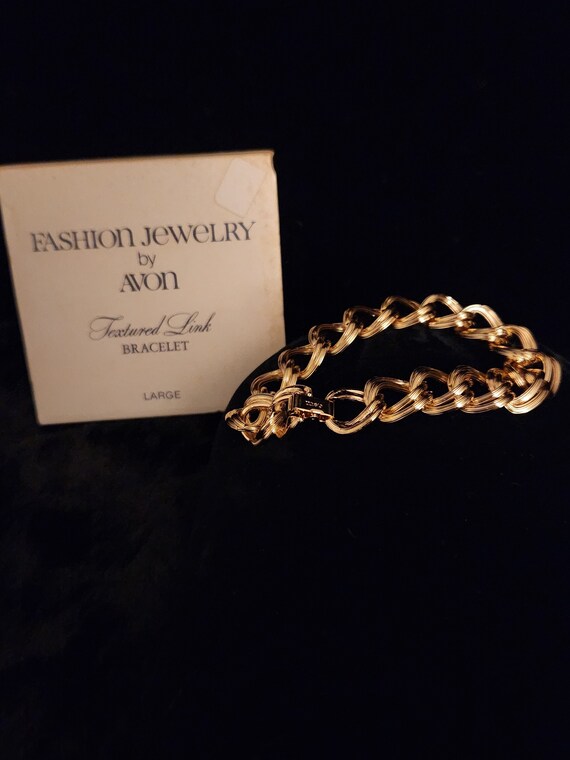 Avon 1981 Textured Link Gold Tone Bracelet - image 1