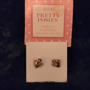 Avon 1980 Pretty Posies doorboorde oorbellen