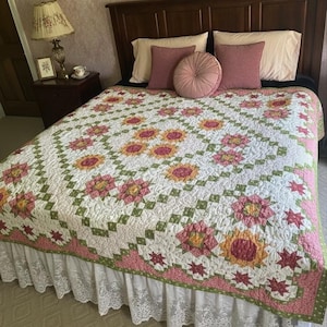 May Flowers Square Quilt Pattern, PDF download