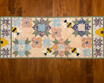 Bee Happy quilted table runner pattern