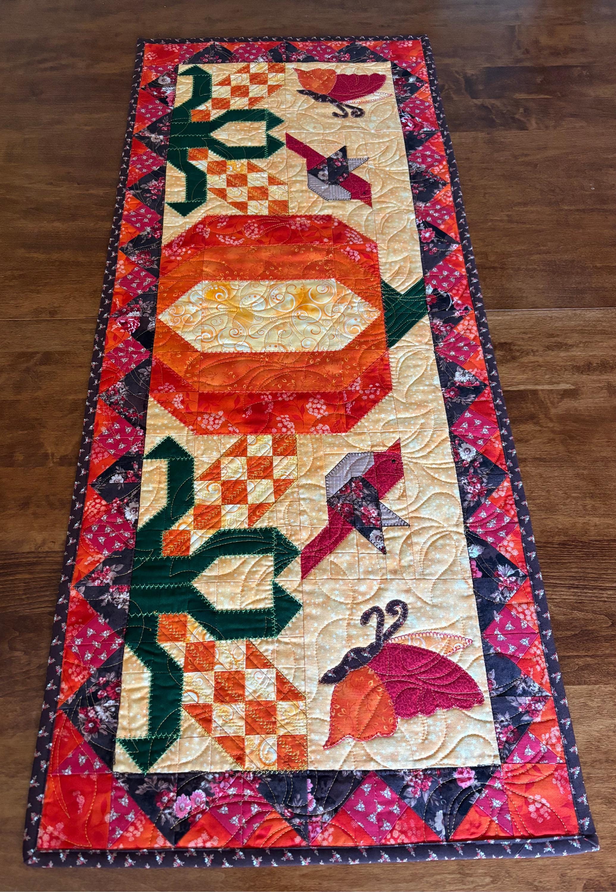 Homestead Table Runner Pattern - Etsy