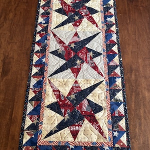 Freedom table runner pattern