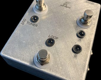Loop-Master 1 Loop Switcher Pedal – True Bypass w/ Tuner Out & A/B Inputs, Guitar Signal Router, USA Made