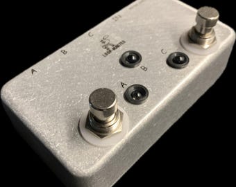 Loop-Master ABC Switcher Pedal – Guitar Amp Selector A/B/C Box, Signal Router, Pedalboard Switch, USA Made