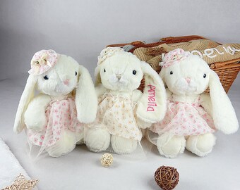 Personalisierter Name Osterhase Kaninchen, individuell gesticktes Häschen, mit Monogramm Häschen, Plüschtier, Neugeborenes Babygeschenk, Stofftier, flauschiges Häschen