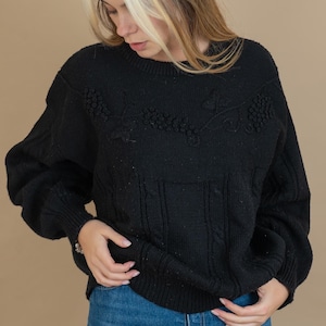 vintage knitted sweater black abstract crazy pattern Size M wool blend gender neutral 80s 90s