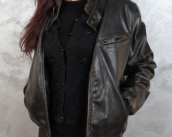 Vintage leather jacket distressed black bomber cropped black Size S - M aviator jacket 80s