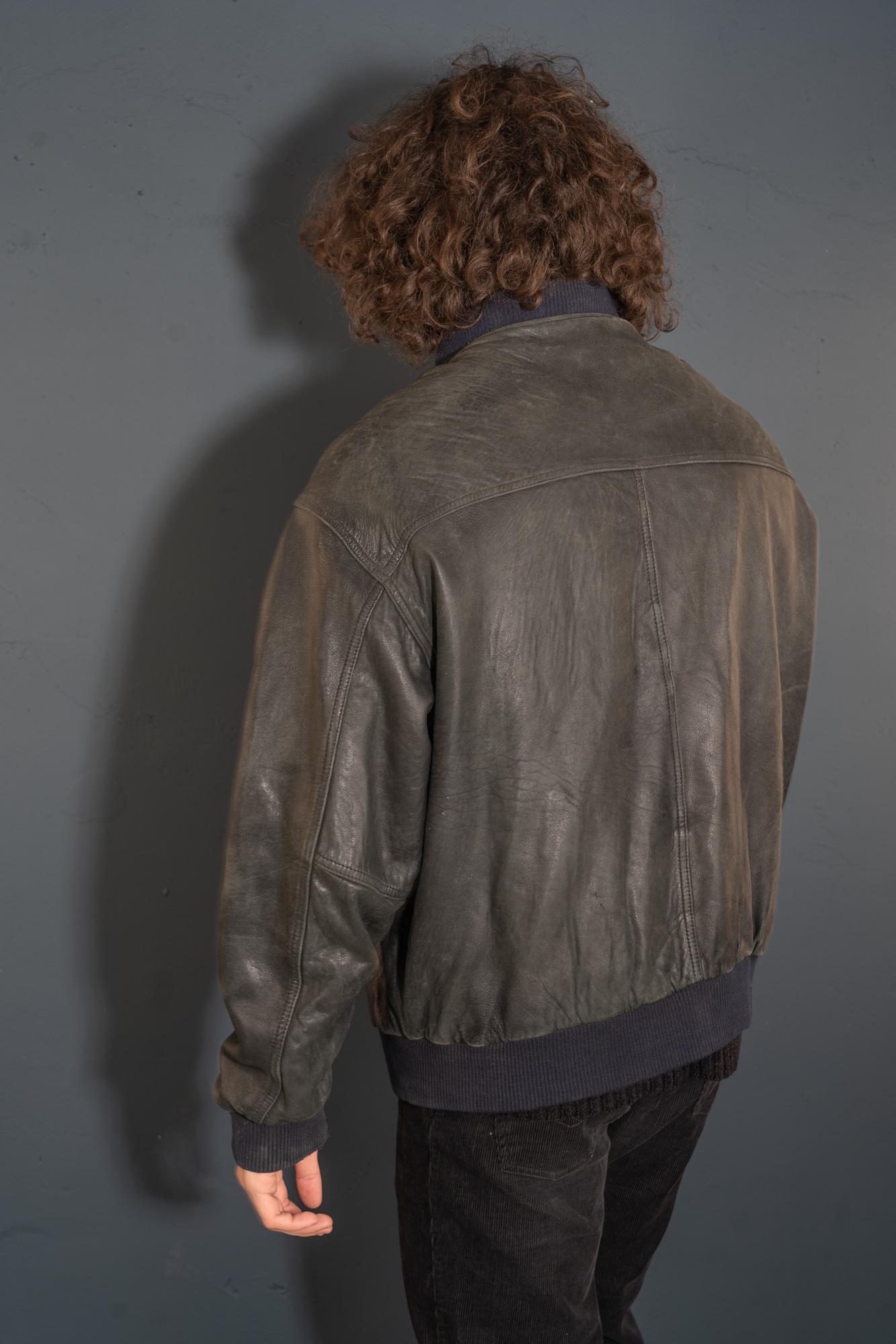 Vintage Bomber Leather Jacket Gray Black Size L / XL Vintage Bomber Leather Jacket Gray Black Size L / XL