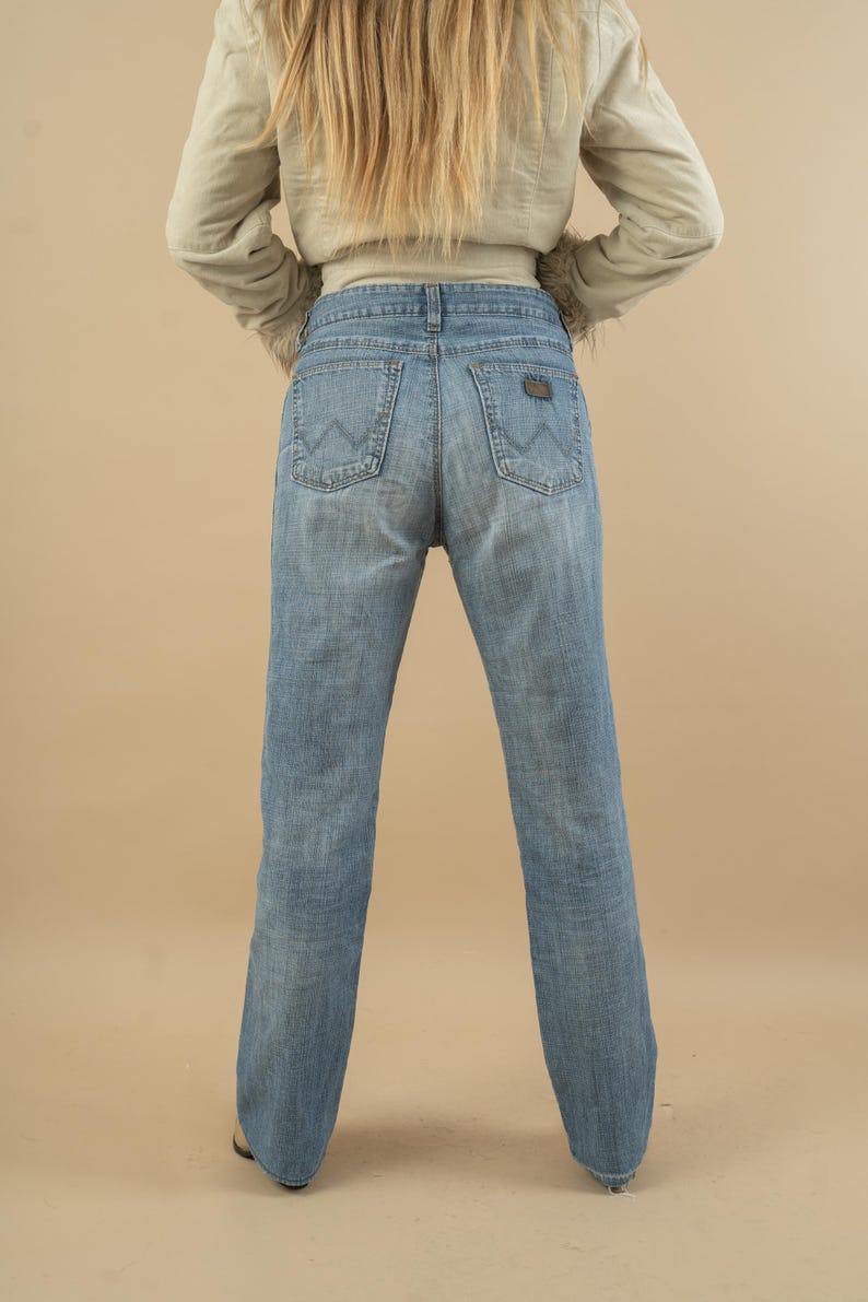 Vintage Wrangler jeans denim blue baggy pants casual denim wear gender neutral second hand size S
