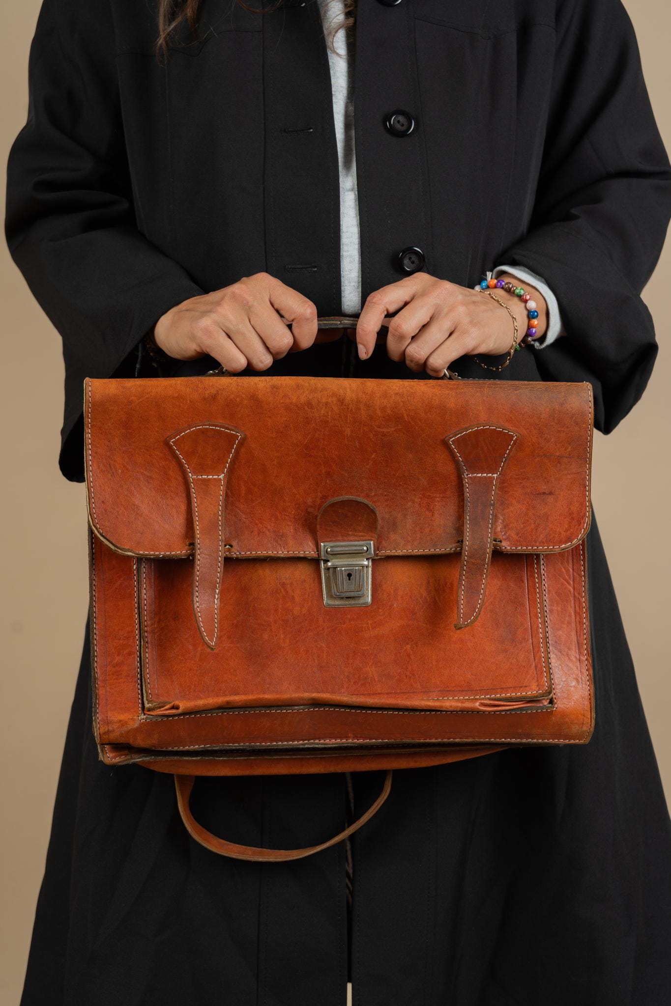 Vieux sac en cuir image stock. Image du cuir, vieux - 120217635