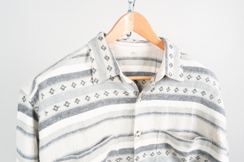 Vintage cotton / flannel shirt Navajo ethno pattern aztec white cream oversize XL 80s 90s image 3