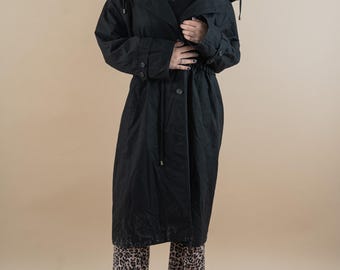 Vintage simple black trench Size M english style elegant coat second hand