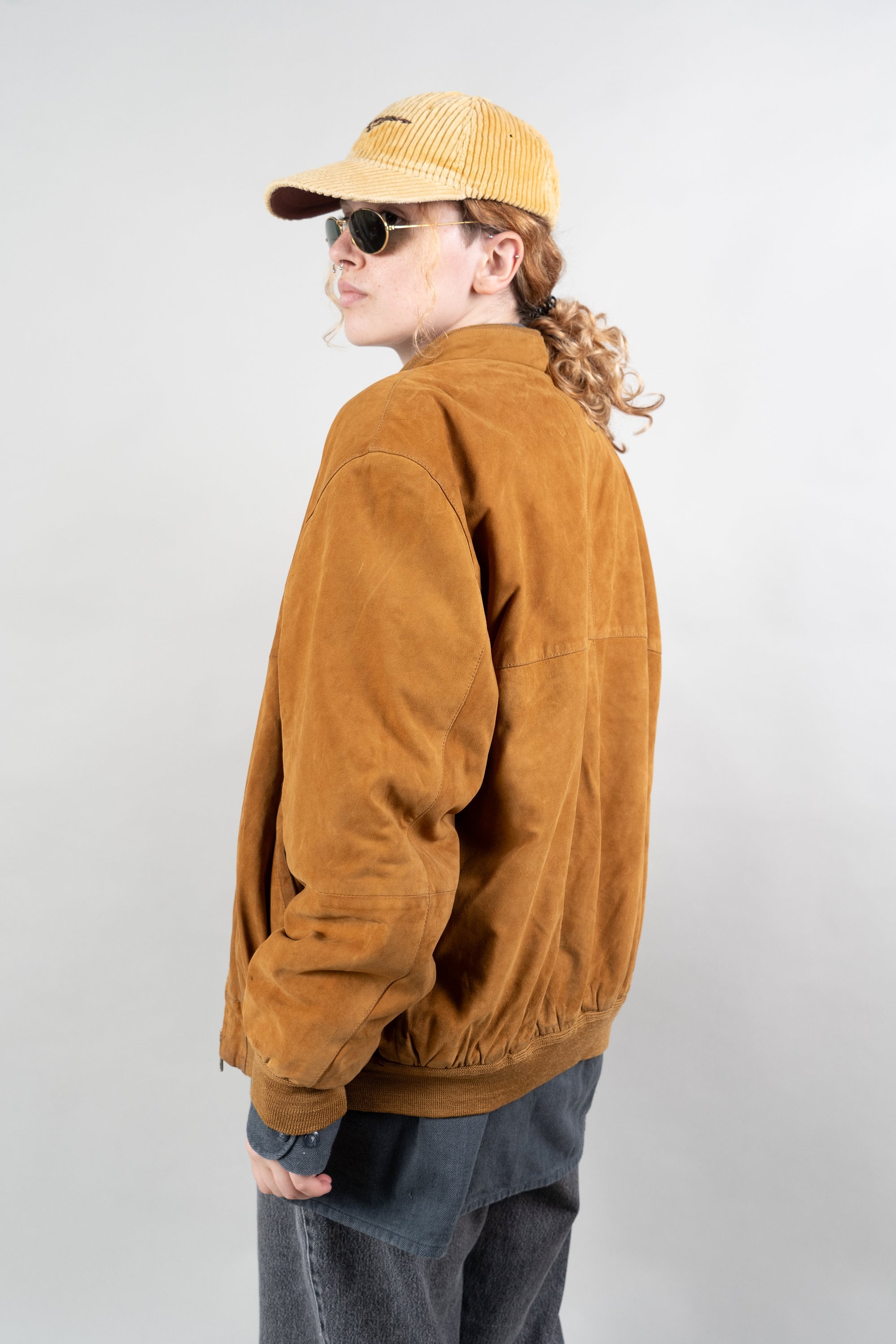 レザージャケット・コート FERRAGAMO Brown suede overcoat (13G956783190 CONCRETE) Brown suede overcoat – G&B