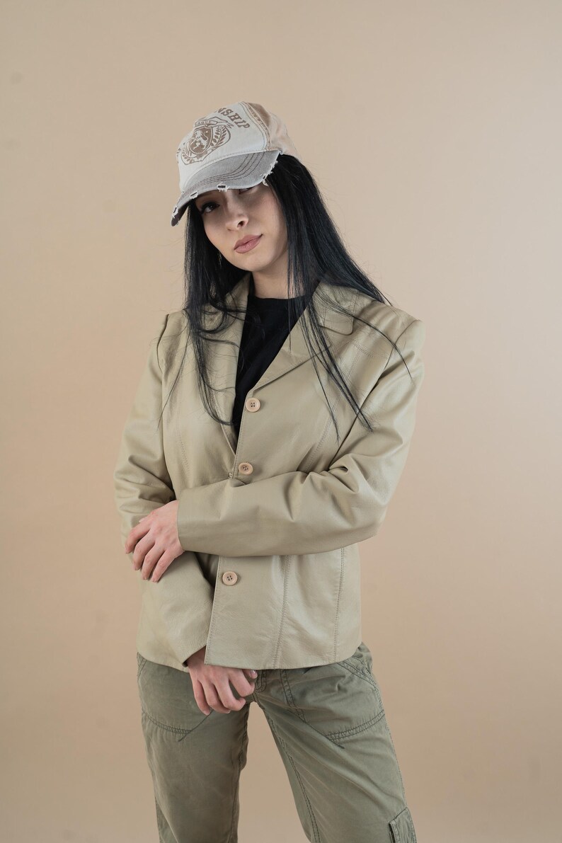vintage leather jacket beige minimalist genuine leather jacket woman Size M 80s 90s