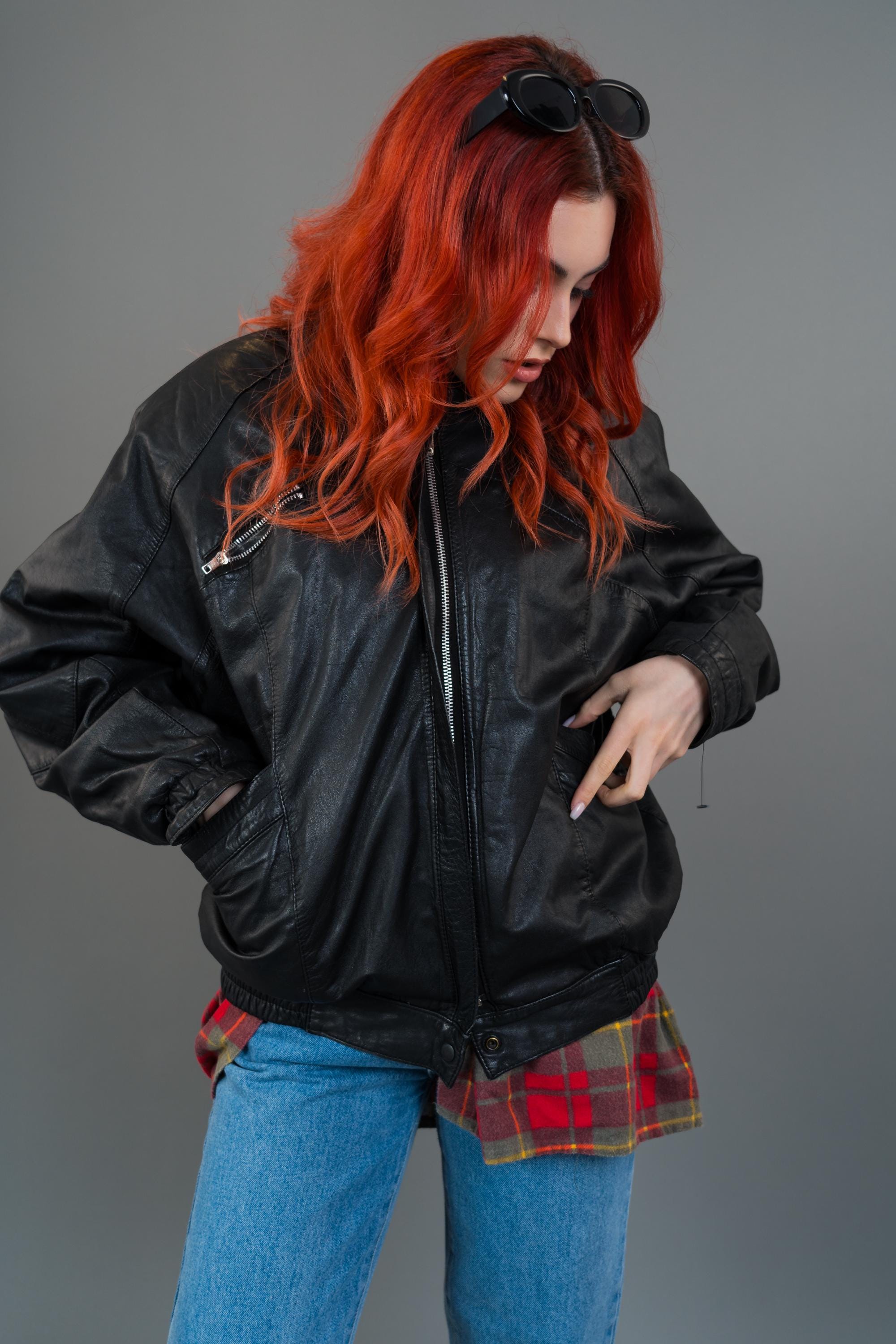 80s Vintage Black Leather Bomber Jacket | Zip up Size S - M