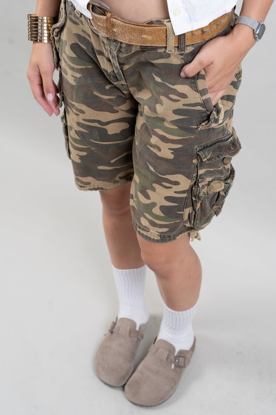 Khaki mens camo shorts best sale