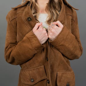 Veste en cuir suédé vintage années 90 – Veste de festival marron boutonnée style bohème chic – Taille S pour femme