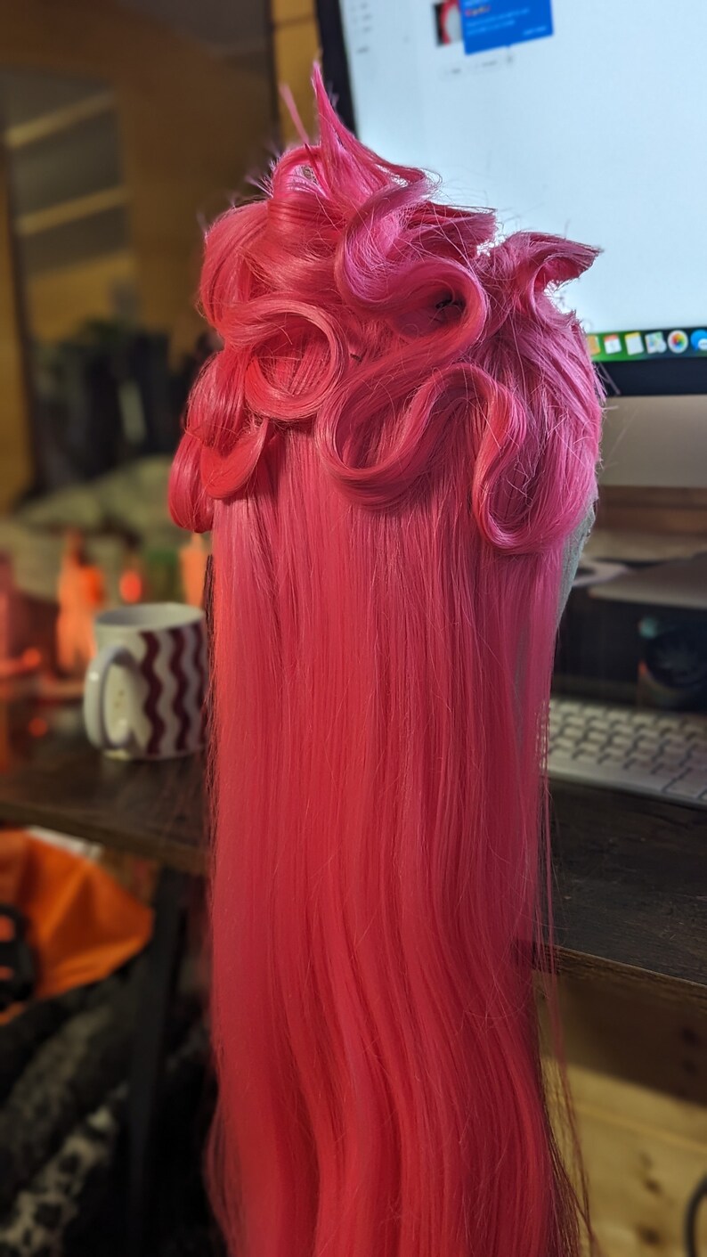 Brand New Pink Lace Frontal Styled Wig / Pink Finger Wave Lace Front