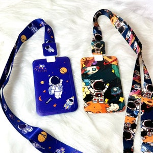 Niedlicher Cartoon-Muster-ID-Kartenhalter & Lanyard, Ausweishalter, Stilvolle ID-Halter, Buntes Taschenzubehör, Kpop Idol Kartenhalter, entzückendes Geschenk