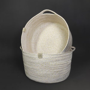 Storage basket / Organiser for clothes and towels / Handmade / Made of cord