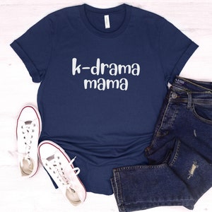 K-Drama Mama T-Shirt: Unisex Jersey Short Sleeve Tee