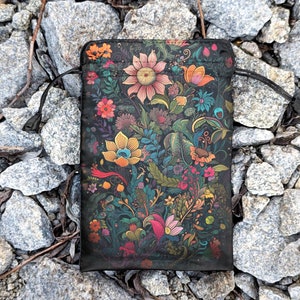 Sac en soie pour tarot ou runes | Pochette de tarot en satin | Écharpe pour tarot/oracle/runes avec impression d'art fleurs