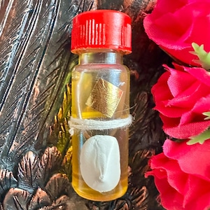 Maha Sanae Oil: 7 Night Phrai Love Spell