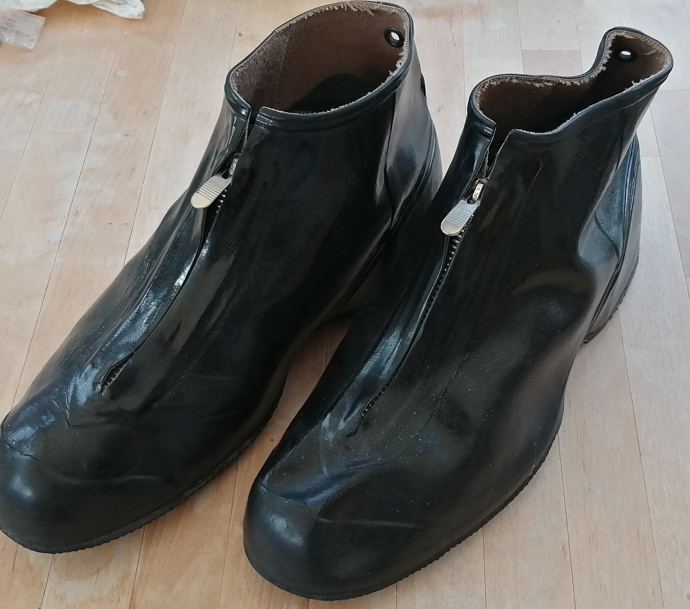 Mens rubber hotsell galoshes