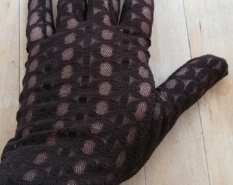 Delicate vintage 1960's ladies Kirgloves brown lace gloves