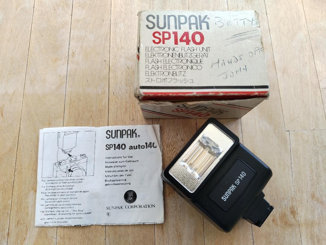 Vintage 1970s Sunpak SP140 Flashgun - Collectable Photography Equipment ...