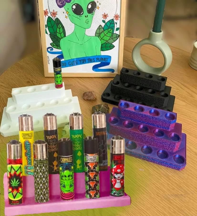 Simple Clipper Display Stand – Available in Various Colors and Sizes ...