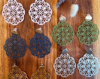 Filigree earrings - boho style - hanging earrings - mandala ornaments - light-round