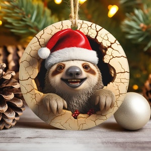 3D Santa Sloth Break Through Christmas Ornament Sublimation PNG, Ornement animal 3D, Ornement rond Décorations d’arbre de Noël, Téléchargement numérique