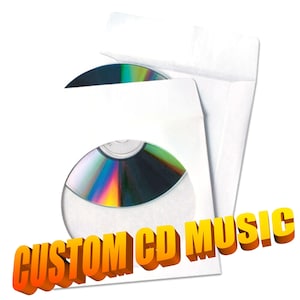 Puede incluir: Dos CD en sobres de papel blanco. Los CD tienen una superficie reflectante de color arcoíris. El texto "CUSTOM CD MUSIC" está en letras 3D de color naranja y amarillo.