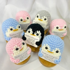Série Compagnons des pingouins au crochet - élégance faite main dans chaque point - cadeau d'amour pour une célébration réconfortante de la Saint-Valentin, cadeau au crochet