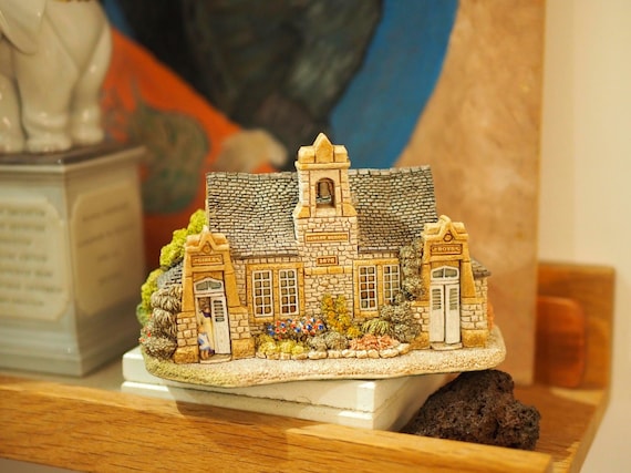 リリパットレーン VILLAGE SCHOOL Lilliput Lane - Village School