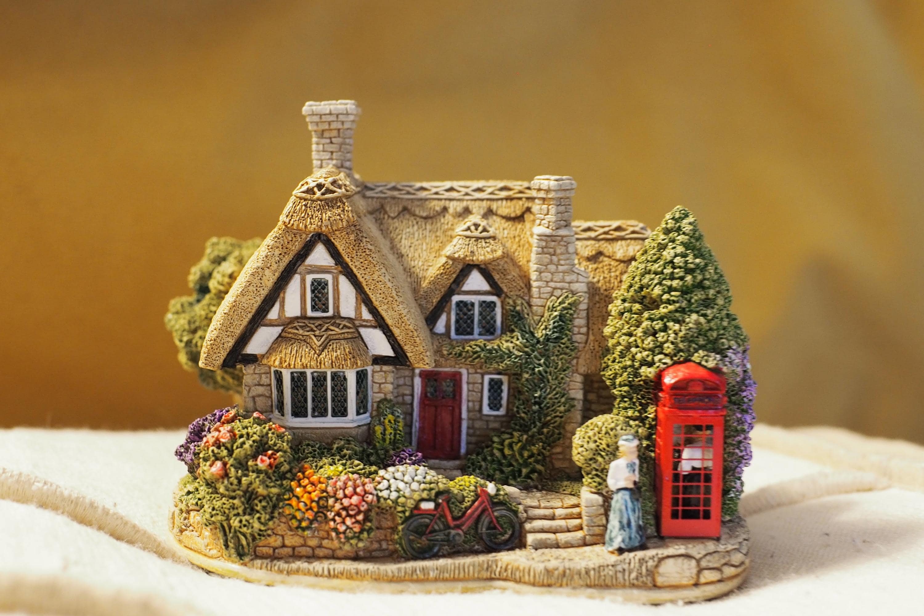 Lilliput Lane Houses - Etsy Canada
