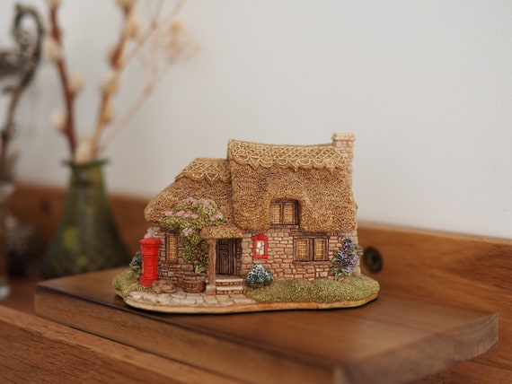 Lilliput Lane Houses - Etsy Lilliput Lane SWISS COTTAGE 2007