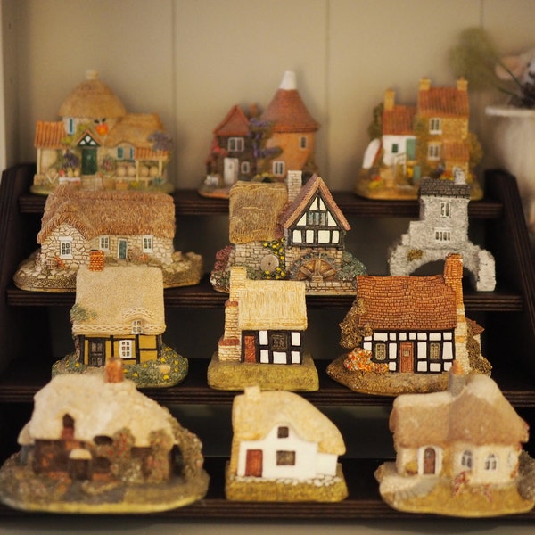 CLEARANCE Lilliput Lane Cottages - Spring Bank | Bridge House | Chine Cot | Fiveway cottage | Inglewood | Toll house | Buttercup | woodcutte