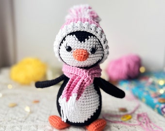 Pingouin en peluche fait main avec un chapeau rose, cadeau pour bébé