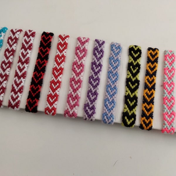 Bracciali brasiliani modello cuori vuoti